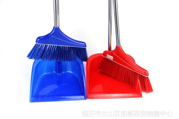 扫把簸箕组合套装 小商品撬动大市场，义乌地摊经济的致富密码